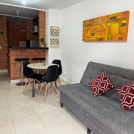 Casa Roma - La Tranquilidad Del Campo En La Ciudad - Rnt 1 0 8 1 3 7- Βίλα Σαλέντο Εξωτερικό φωτογραφία